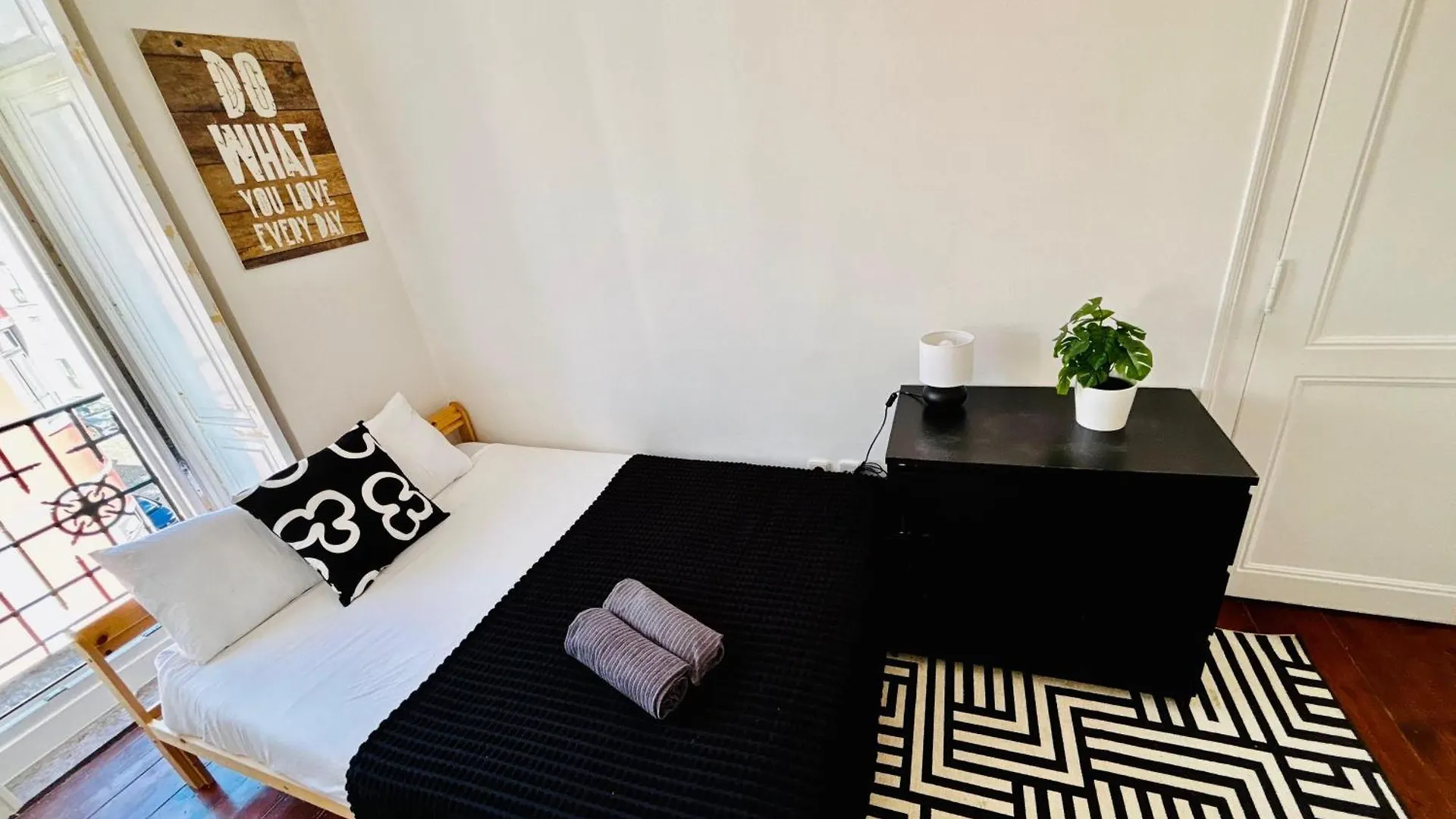 호스텔 Top Standard Rooms Marques De Pombal, Central 리스본